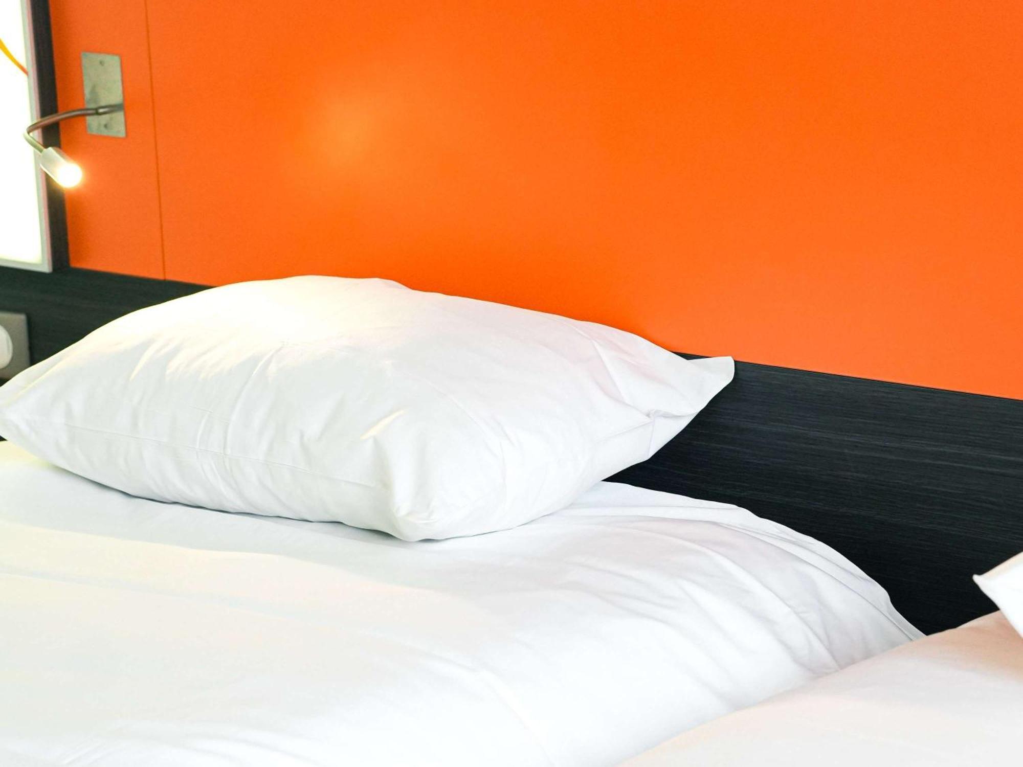 Hotel ibis Styles Caen centre gare Extérieur photo