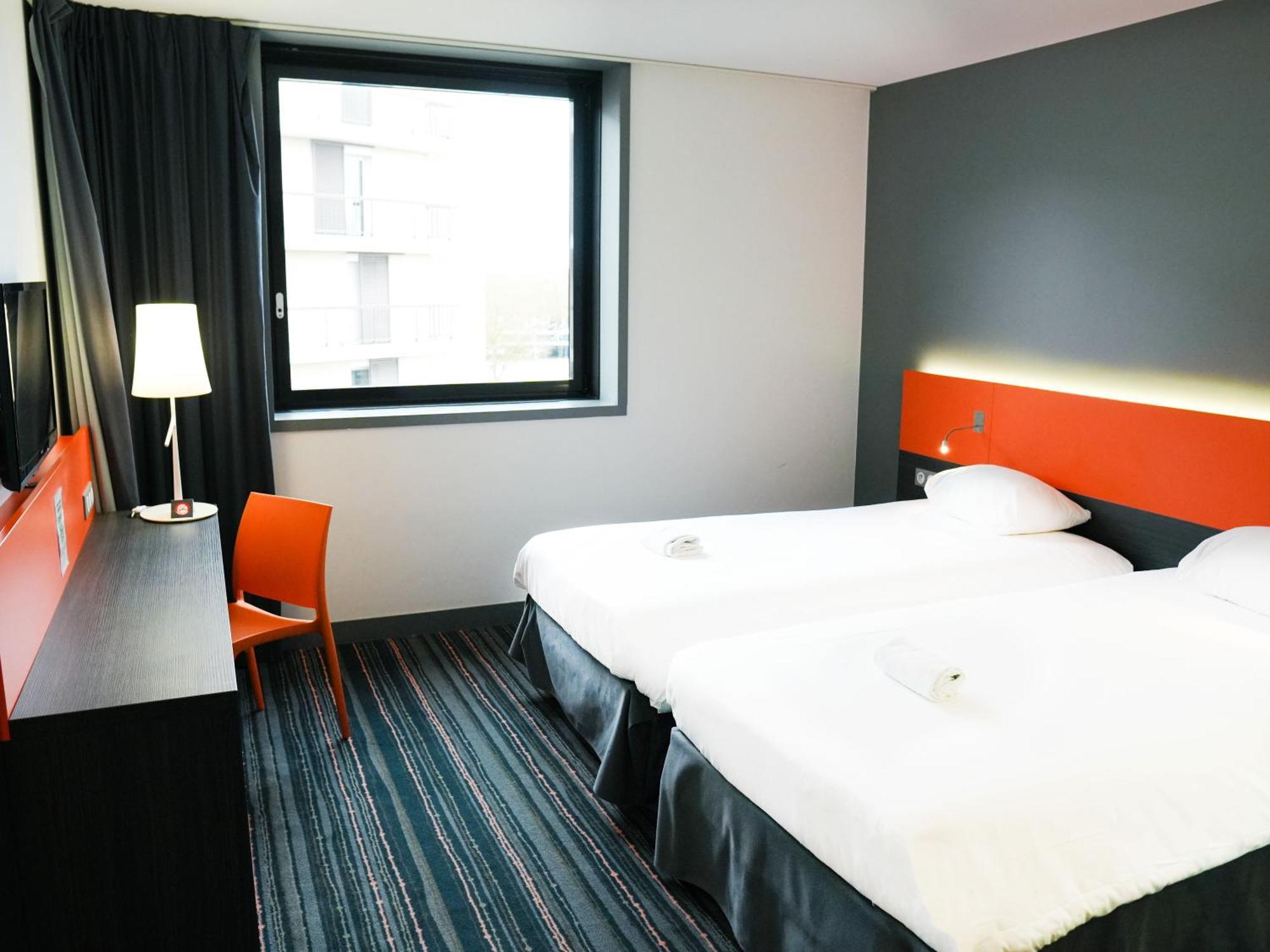 Hotel ibis Styles Caen centre gare Extérieur photo